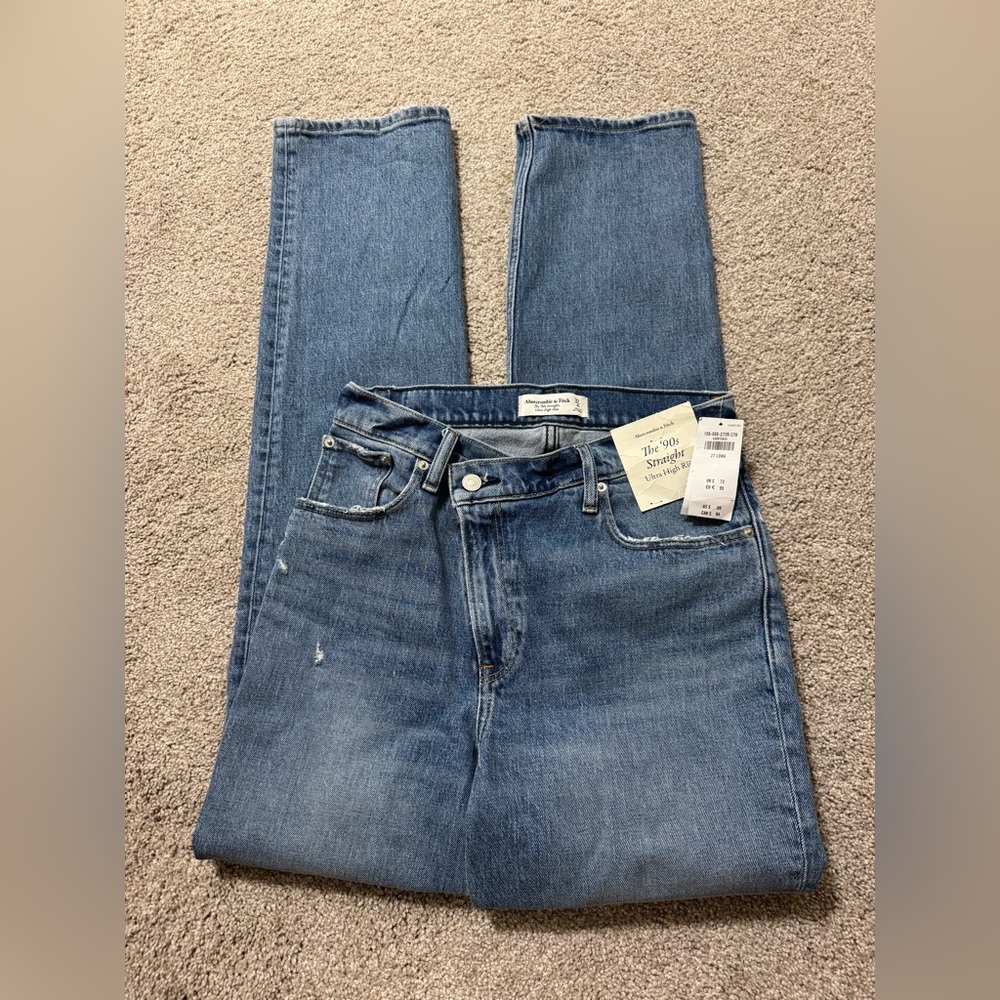 Abercrombie & Fitch The 90’s Straight Ultra High Rise Jean - Blue.